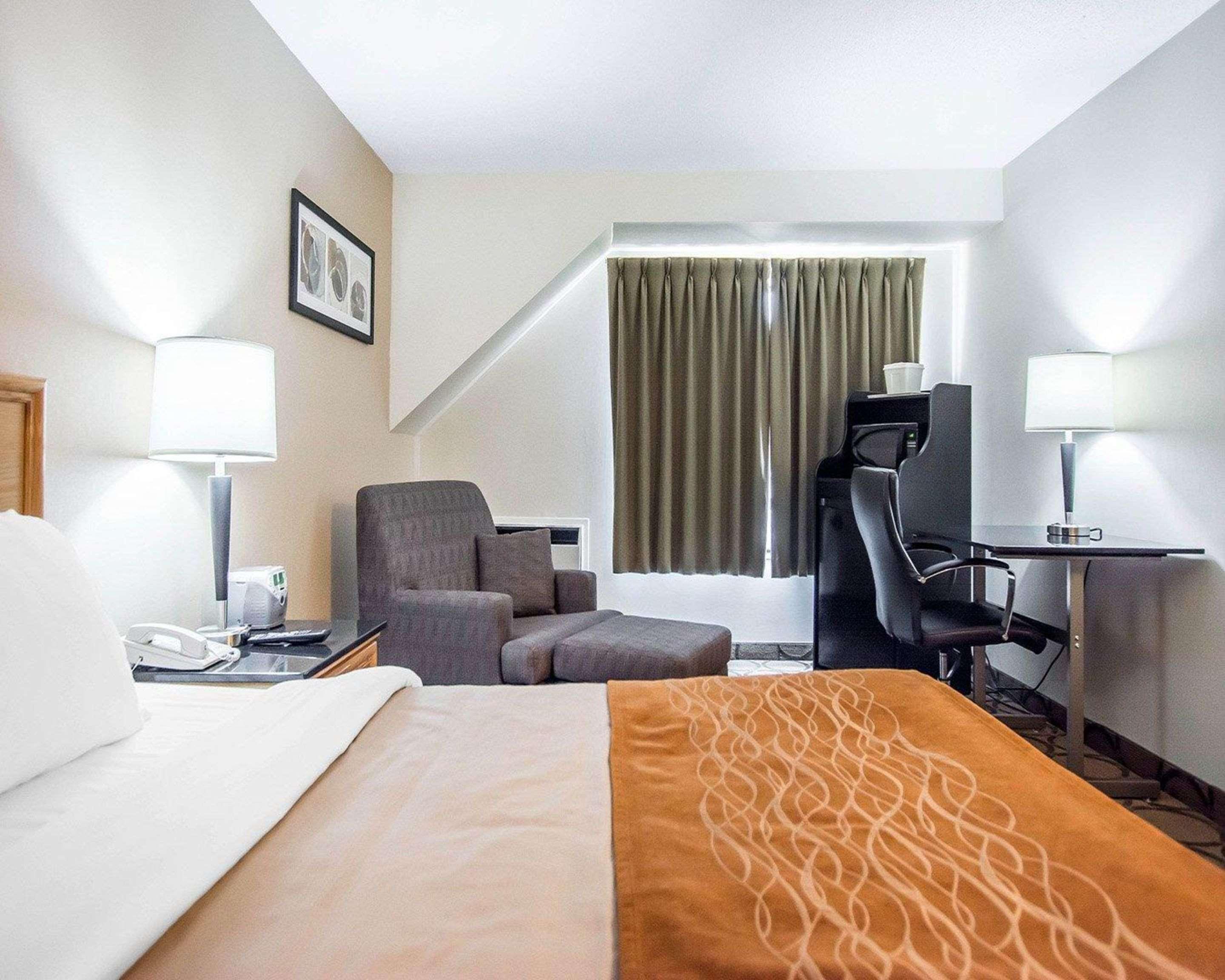 Comfort Inn East Moncton Exterior foto